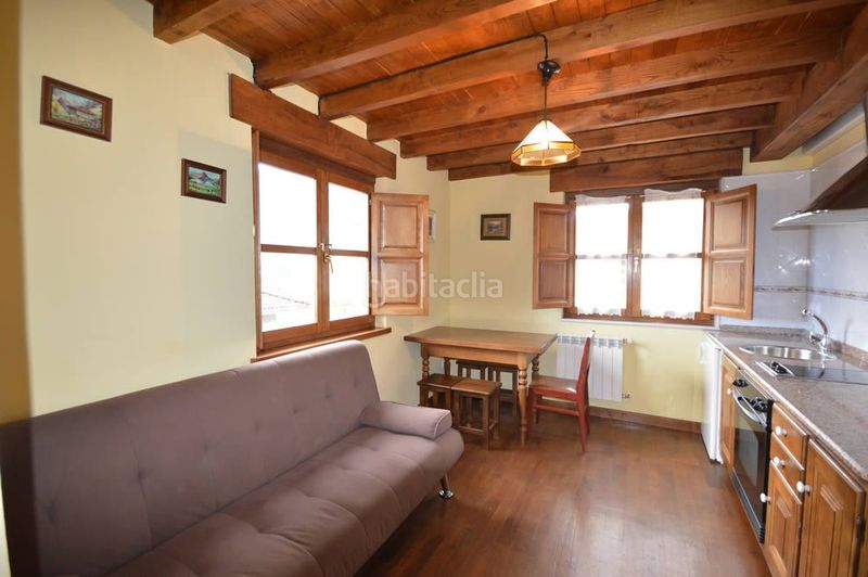 Foto 06073da1-b576-4330-b6bc-e18f488b40b4. Alquiler apartamento en aldea canales 21 apartamento con 2 habitaciones, una de matrimonio y una triple, 1 baño, salón-comedor-cocina en canales de en Cabrales