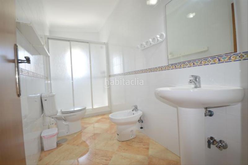 Foto 61534a43-b2cf-40b9-a42e-280d9cbacb6c. Rent semi detached house in avenida 28 de febrero 68 in Conil de la Frontera