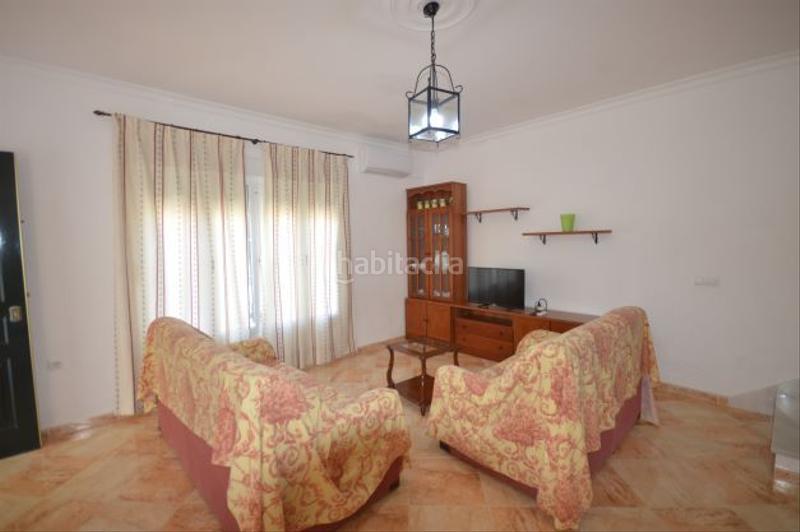 Foto bba68279-9c8b-40b3-bb57-e2fc1d768bcb. Rent semi detached house in avenida 28 de febrero 68 in Conil de la Frontera