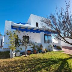 Lloguer Xalet a Carril del palillero 631. Espectacular  chalet con jardín y piscina privados en  conil cer
