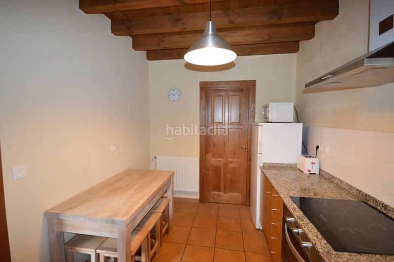 Foto 76a68398-d1a6-42a4-bbff-13e3a97c9def. Location maison avec chauffage dans Cabrales