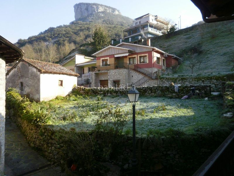 Foto d30b32f5-bb9f-41fd-b6e5-4332360452f9. Location maison avec chauffage dans Cabrales