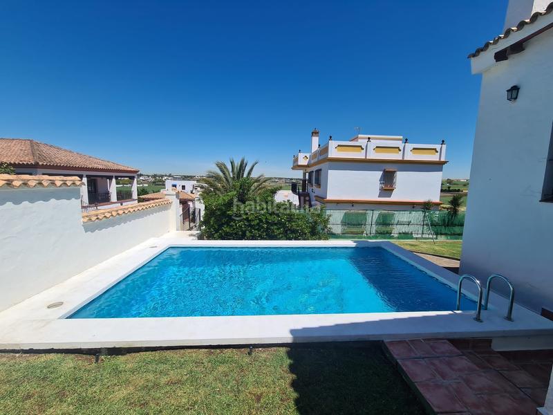 Foto 33079255-8546-4781-973a-9d409019cb9b. Lloguer casa a avenida 28 de febrero 110 a Conil Conil de la Frontera