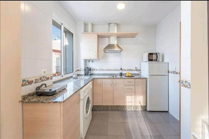 Foto 26df8287-2ba9-4afd-a862-eaf9a6f5bc6c. Alquiler apartamento en calle mercurio 18 apartamento de 2 habitaciones con garaje en Conil de la Frontera