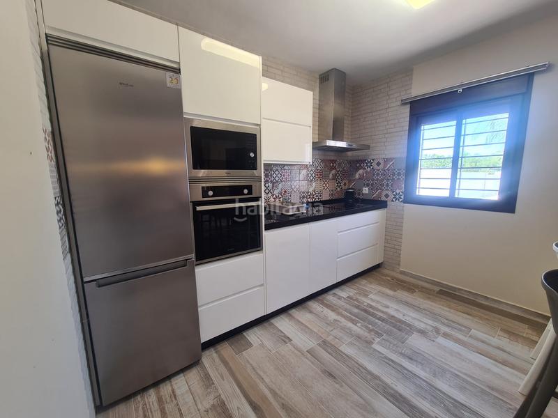 Foto a4b099d9-ba69-42ce-a9c8-4b8adc421ca9. Affitto chalet in vial camino 6 in Barrio Nuevo Conil de la Frontera