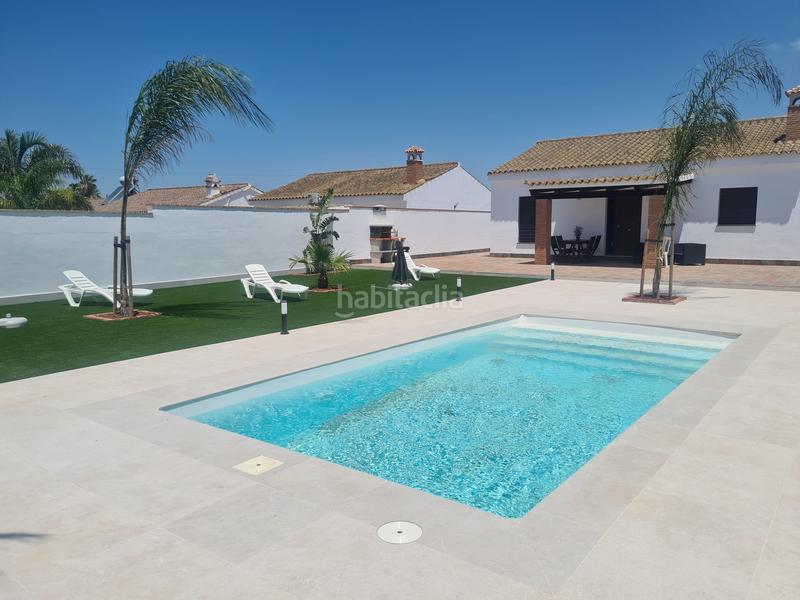 Foto 13eea1cd-fa6a-4e3a-8a1b-a0c25e047097. Location chalet dans vial camino 6 dans Barrio Nuevo Conil de la Frontera