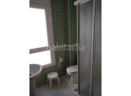 Foto 3c6ecf66-09fa-474d-a8ee-89546d11a1c6. Alquiler piso en calle bécquer 56 piso de 2 habitaciones con garaje en Conil de la Frontera