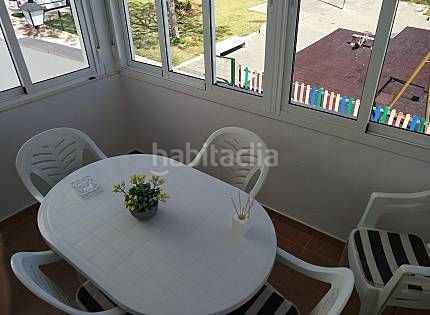 Foto 5e0db68a-783d-4d36-a350-5f018bd7e01a. Alquiler piso en calle bécquer 56 piso de 2 habitaciones con garaje en Conil de la Frontera