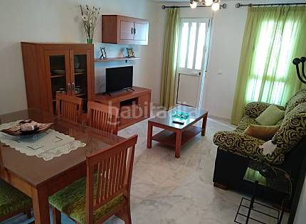 Foto bd12e66b-f5b5-4272-8fb8-17ff2b81dedd. Alquiler piso en calle bécquer 56 piso de 2 habitaciones con garaje en Conil de la Frontera