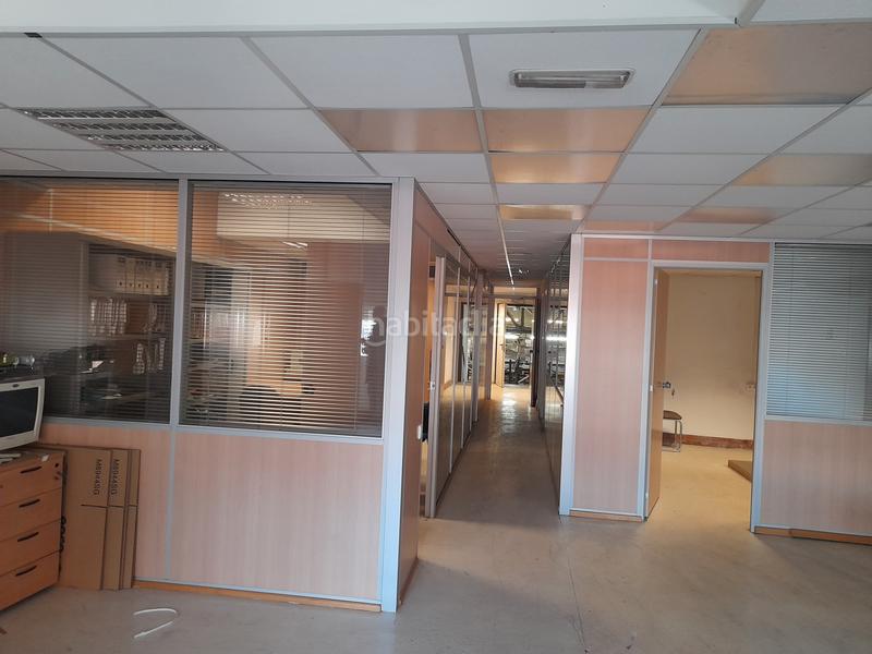 Foto fd07ebf0-392e-4ba4-ba8c-c24009100b6c. Capannone industriale con riscaldamento in Ca n'Aurell Terrassa