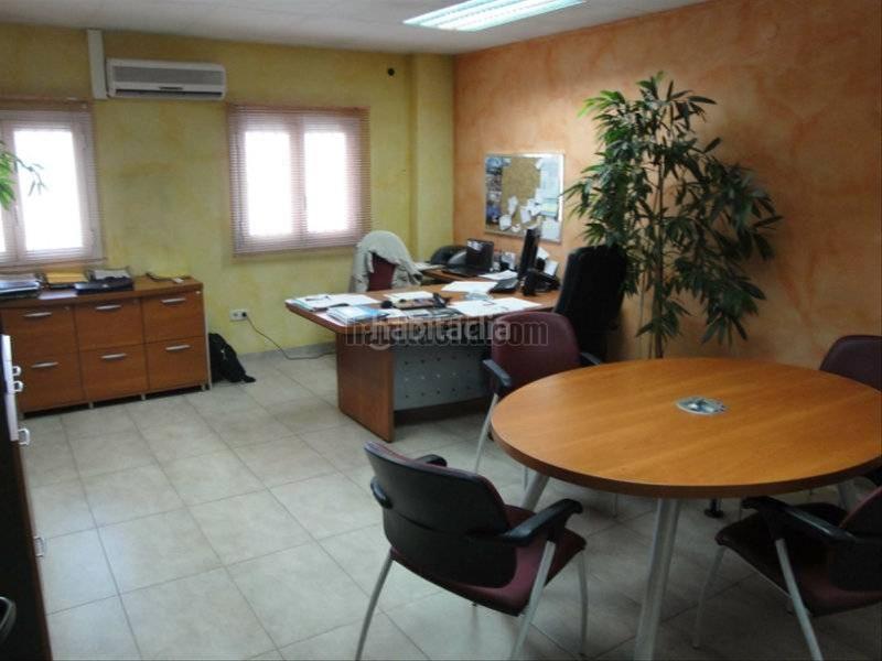 Foto 5dbeba81-36d6-4198-9b20-860a2824c517. Fabrikhalle mit heizung in Navàs