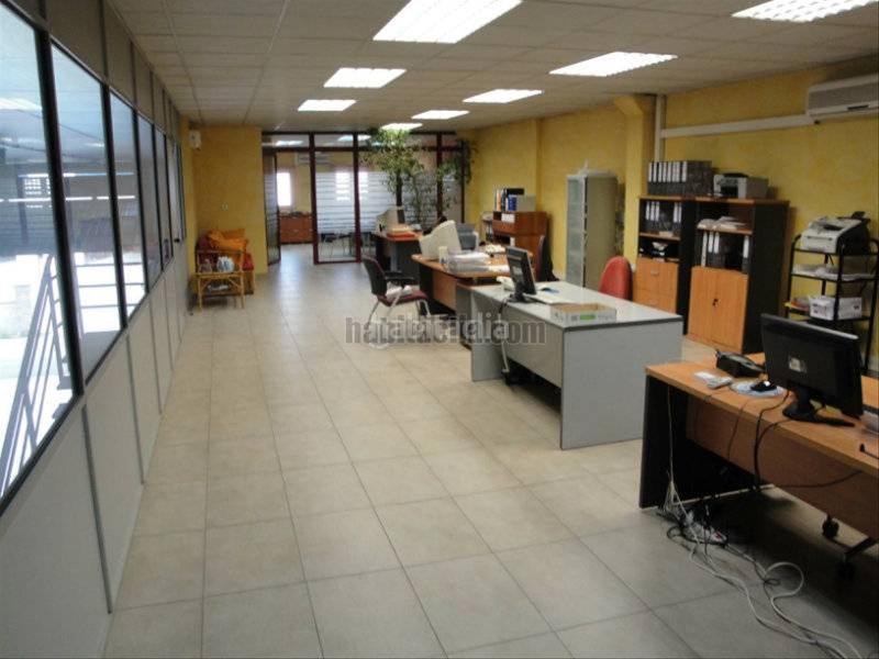 Foto 73778b4f-c56c-42af-80f9-1a1a7133aaa9. Fabrikhalle mit heizung in Navàs