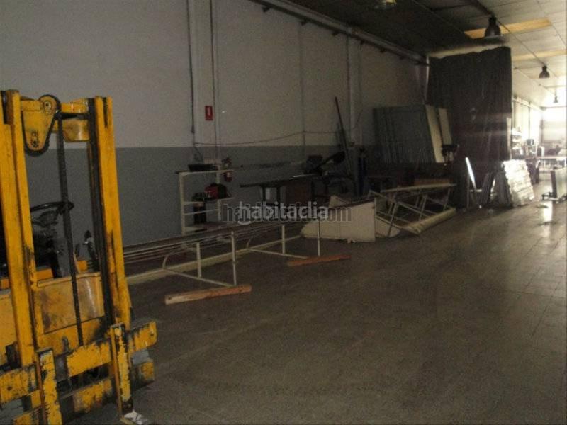 Foto b26389be-ee79-4dc6-970b-fa43a10b335c. Fabrikhalle mit heizung in Navàs