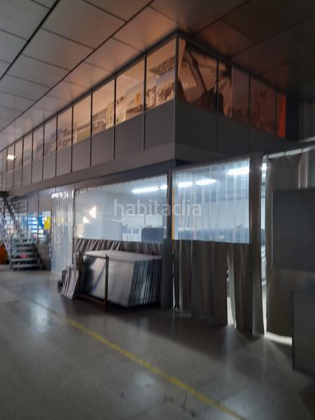 Foto be03eb05-05c9-40ad-b697-98d1b288736e. Fabrikhalle mit heizung in Navàs