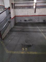Car parking in Carrer del torrent de les flors 30. Buen estado