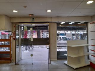 Alquiler Local Comercial  Travessera de grcia. Local comercial con calefaccin y aire acondicionado