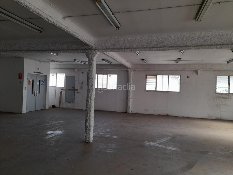 Foto b3cc830f-ff42-461e-ba5d-fe97a844bbd5. Capannone industriale in Zona Industrial Barberà del Vallès