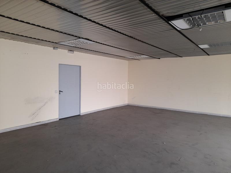 Foto bd46d02d-be57-4689-ac7e-d5a4511f9631. Capannone industriale in Zona Industrial Barberà del Vallès