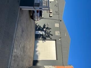 Location Bâtiment à usage industriel  Avinguda de torrelles. Buen estado - lista para entrar