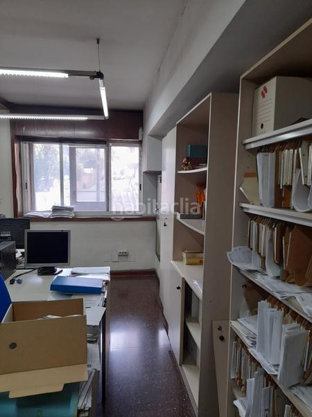 Foto 420f03f8-8d08-434a-b784-6cb5a278a769. Alquiler oficina  a compartir en La Salut Barcelona