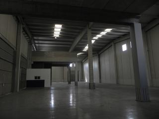 Rent Industrial building  Carrer del fornal. Nave tipo c - imagen y lista para entrar