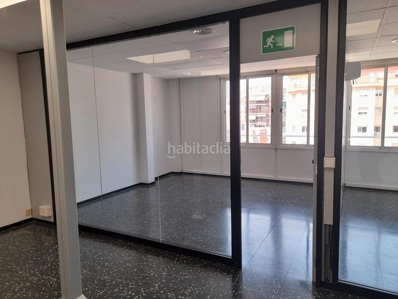 Foto 65eebf02-89d5-4859-8d81-25adc3e31c44. Alquiler oficina buena imagen - lista para entrar en Barcelona