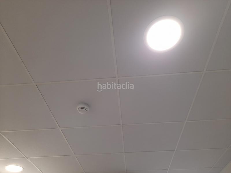 Foto 9968fb5b-7917-4e46-936f-76dc8a5c7034. Lloguer oficina amb calefacció aparcament a Santa Eulàlia Hospitalet de Llobregat (L´)