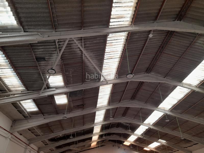 Foto 0736042b-9284-440d-abbd-d16376ed4076. Rent industrial building with heating in Parc Central Barberà del Vallès