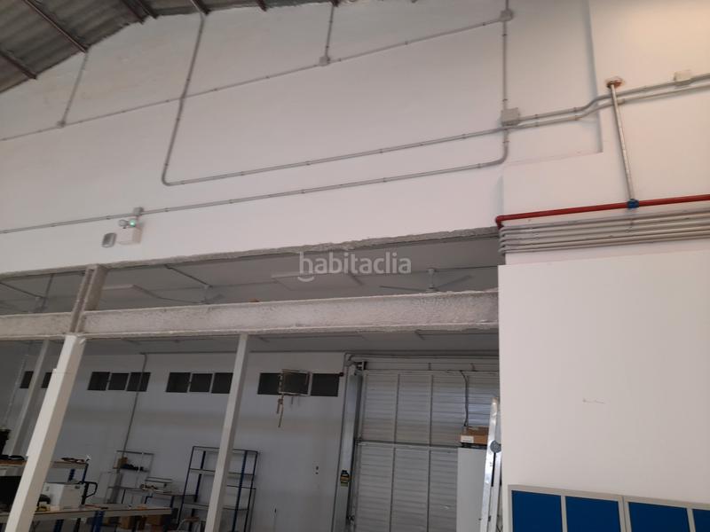 Foto 3fe57d1a-753d-4bb3-9ebb-564e230154b8. Rent industrial building with heating in Parc Central Barberà del Vallès