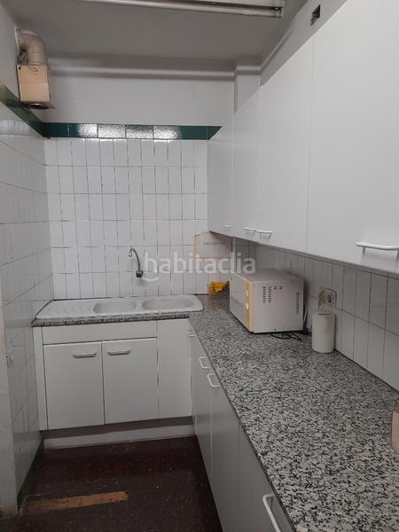 Foto 1f2c3e08-a4b3-4153-b655-61af6edd5728. Alquiler oficina buena imagen en La Salut Barcelona