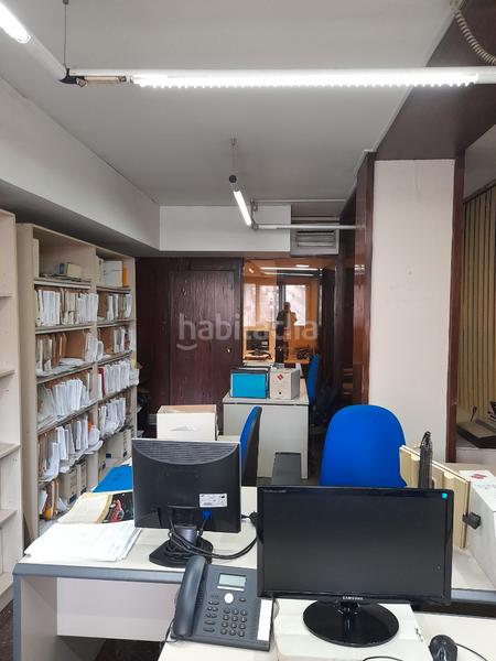 Foto f6c5e27a-6021-46ec-8fd4-c1762f91c158. Miete büro mit heizung in La Salut Barcelona