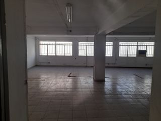 Oficina  Carrer miquel romeu. Local industrial para pequeña industria, almacén u oficina