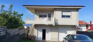 Casa en Valadares - Beade. Buscas tranquilidad sin renunciar a la cercana al centro? esta