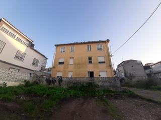 Casa a Travesía de Vigo - San Xoán. Casa totalmente independiente con vistas despejadas !! la propie