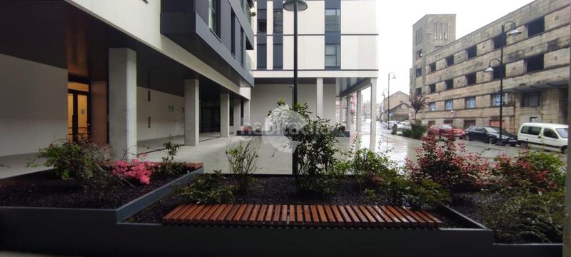 Foto 69874b22-e8c5-47c7-a43f-e7a2ce756a46. Affitto locale commerciale in Plaza de la industria Vigo