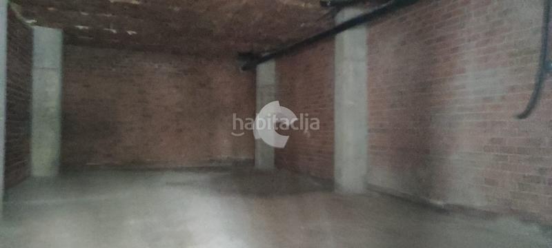 Foto a9388c36-022f-47d1-bd72-a768a3fef0e8. Lloguer local comercial a Plaza de la industria Vigo