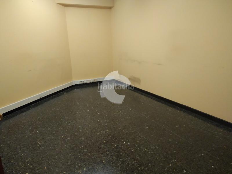 Foto d8bd7922-01ba-4c5a-8764-57f9a41ac272. Alquiler oficina excelente situacion en Plaza España - Corte Inglés Vigo