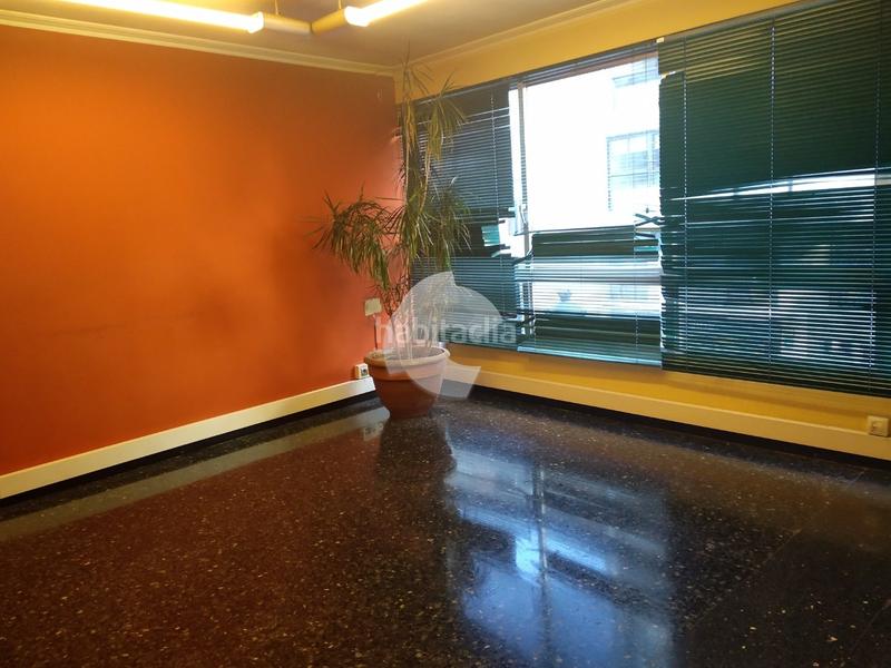 Foto 52b91b29-2995-4d42-a4a0-8d86a59196db. Location bureau dans Plaza España - Corte Inglés Vigo