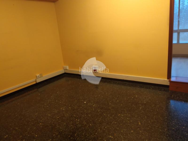 Foto 5e24f760-a444-4a69-a586-832e2e9022bd. Location bureau dans Plaza España - Corte Inglés Vigo