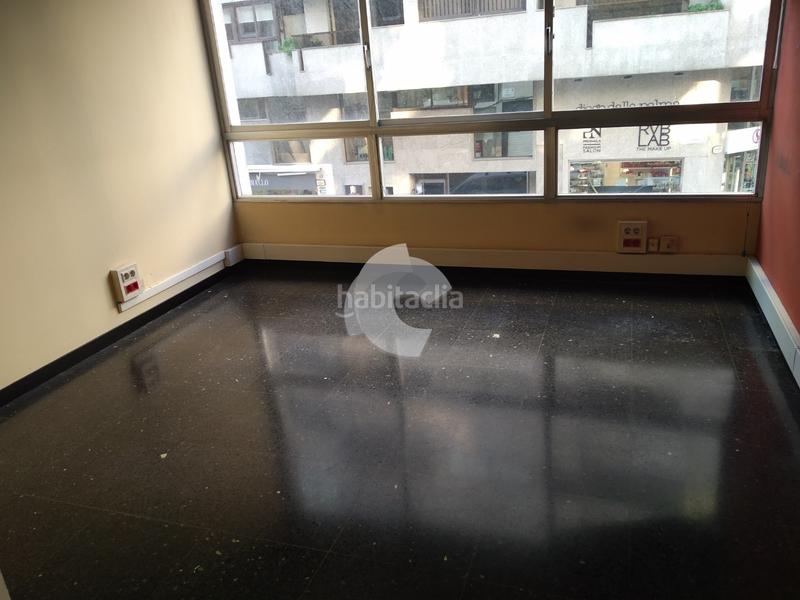 Foto cf3b20a3-383a-4b8a-8f13-0e1e64868063. Miete büro in Plaza España - Corte Inglés Vigo