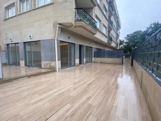 Apartament a Sanxenxo Pueblo. Apartamento a estrenar a 100 m2 de la playa de silgar, planta ba