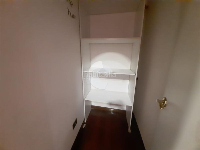 Foto 10ded93f-cd6c-40c8-8dda-fb46c9aade3e. Local comercial oportunidad! local comercial en venta excelente ubicación y gran visibilidad se vende local comercial muy luminoso, ideal para cu en Vigo