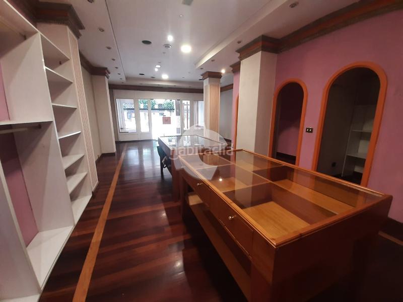 Foto ada4d080-674c-4c40-be7e-6fcc27ef2d37. Local comercial oportunidad! local comercial en venta excelente ubicación y gran visibilidad se vende local comercial muy luminoso, ideal para cu en Vigo