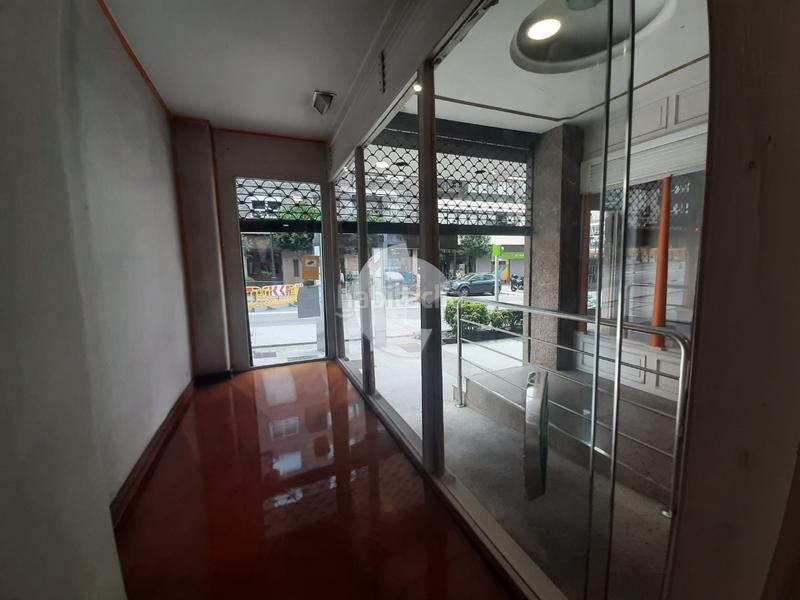 Foto ce9a41b3-8485-4220-8e1c-68f460e83c17. Local comercial oportunidad! local comercial en venta excelente ubicación y gran visibilidad se vende local comercial muy luminoso, ideal para cu en Vigo