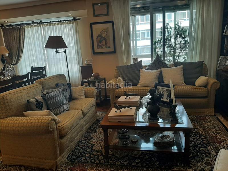 Foto 05455dbc-df98-4907-84ef-767e3bbcf22a. Piso venta de amplia vivienda en travesía , próxima al cruce de los lloronesy de urzaiz colegio mariano . dispone de 4 dormitor en Vigo
