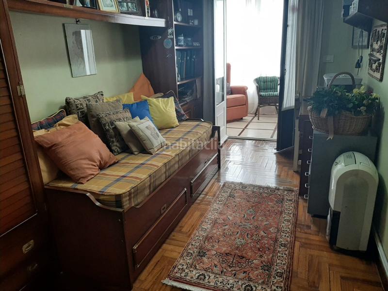 Foto 37e510b6-1b3f-4ab3-ad7e-9ae05bb966bf. Piso venta de amplia vivienda en travesía , próxima al cruce de los lloronesy de urzaiz colegio mariano . dispone de 4 dormitor en Vigo