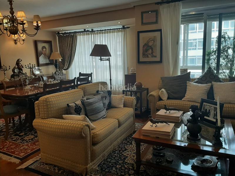 Foto 9488e24a-f399-4504-bf0d-6e989d4a88bb. Piso venta de amplia vivienda en travesía , próxima al cruce de los lloronesy de urzaiz colegio mariano . dispone de 4 dormitor en Vigo
