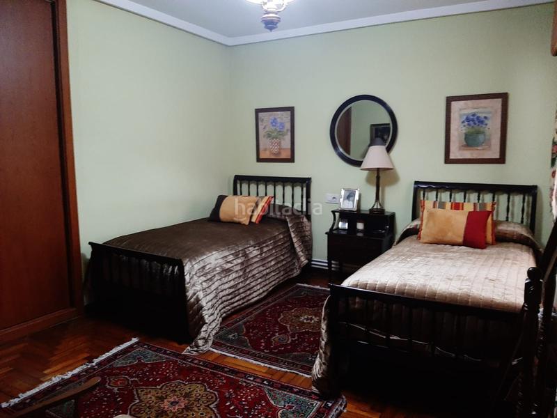 Foto b4c85669-627a-44cc-bf99-000d318746bb. Piso venta de amplia vivienda en travesía , próxima al cruce de los lloronesy de urzaiz colegio mariano . dispone de 4 dormitor en Vigo
