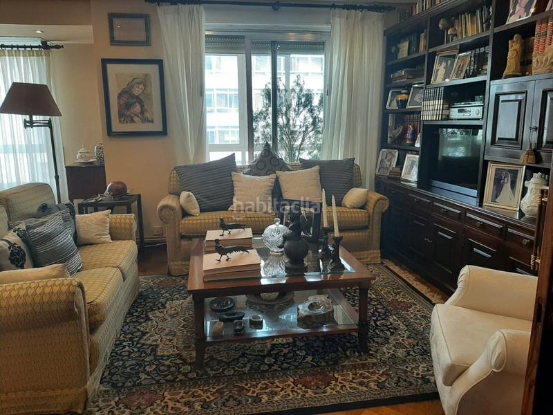 Foto f3e4396f-2715-47eb-ba9e-fd370b00d896. Piso venta de amplia vivienda en travesía , próxima al cruce de los lloronesy de urzaiz colegio mariano . dispone de 4 dormitor en Vigo