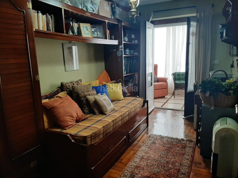 Foto ff77052e-85de-404e-94ff-5044df595bfc. Piso venta de amplia vivienda en travesía , próxima al cruce de los lloronesy de urzaiz colegio mariano . dispone de 4 dormitor en Vigo
